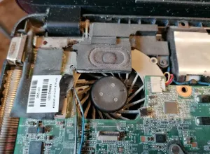 Laptop belső tisztítás17